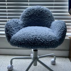Fuzzy Blue Short Chair