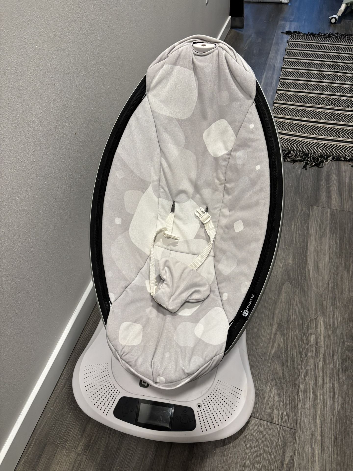 Baby Swing Mamaroo 4moms