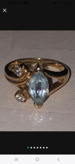 10k Gold Aquamarine & Diamond Ring