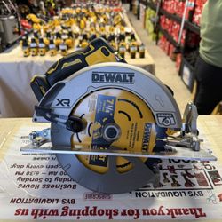 DEWALT 20V MAX 7-1/4 in. Cordless Circular Saw (Tool Only)
