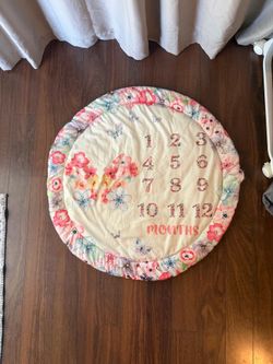 Floral milestone blanket