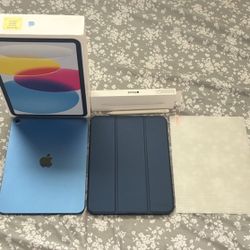 Blue apple ipad A16 BRAND NEW MINT CONDITION WITH APPLE PENCIL USB-C WITH CASE