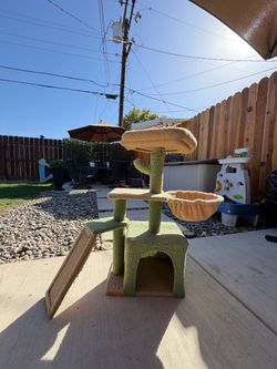 DELIVERY $65 CAT TREE HOUSE REALLY NICE DELIVERY $65 CAT TREE HOUSE REALLY NICE