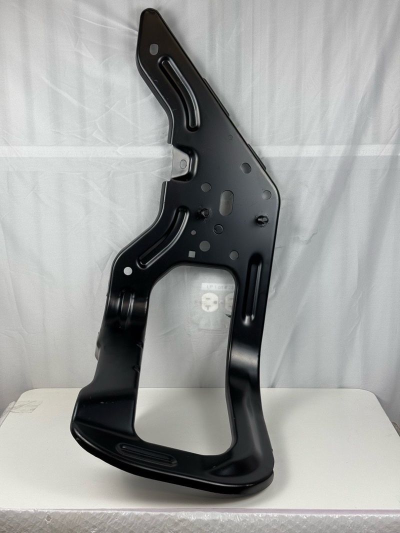 Bumper Bracket for 2019-2023  Silverado 1500 Rear Driver Side  Steel