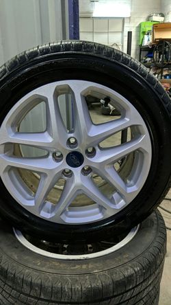 17 Ford Fusion Wheels 235/50R17 Michelin Tires