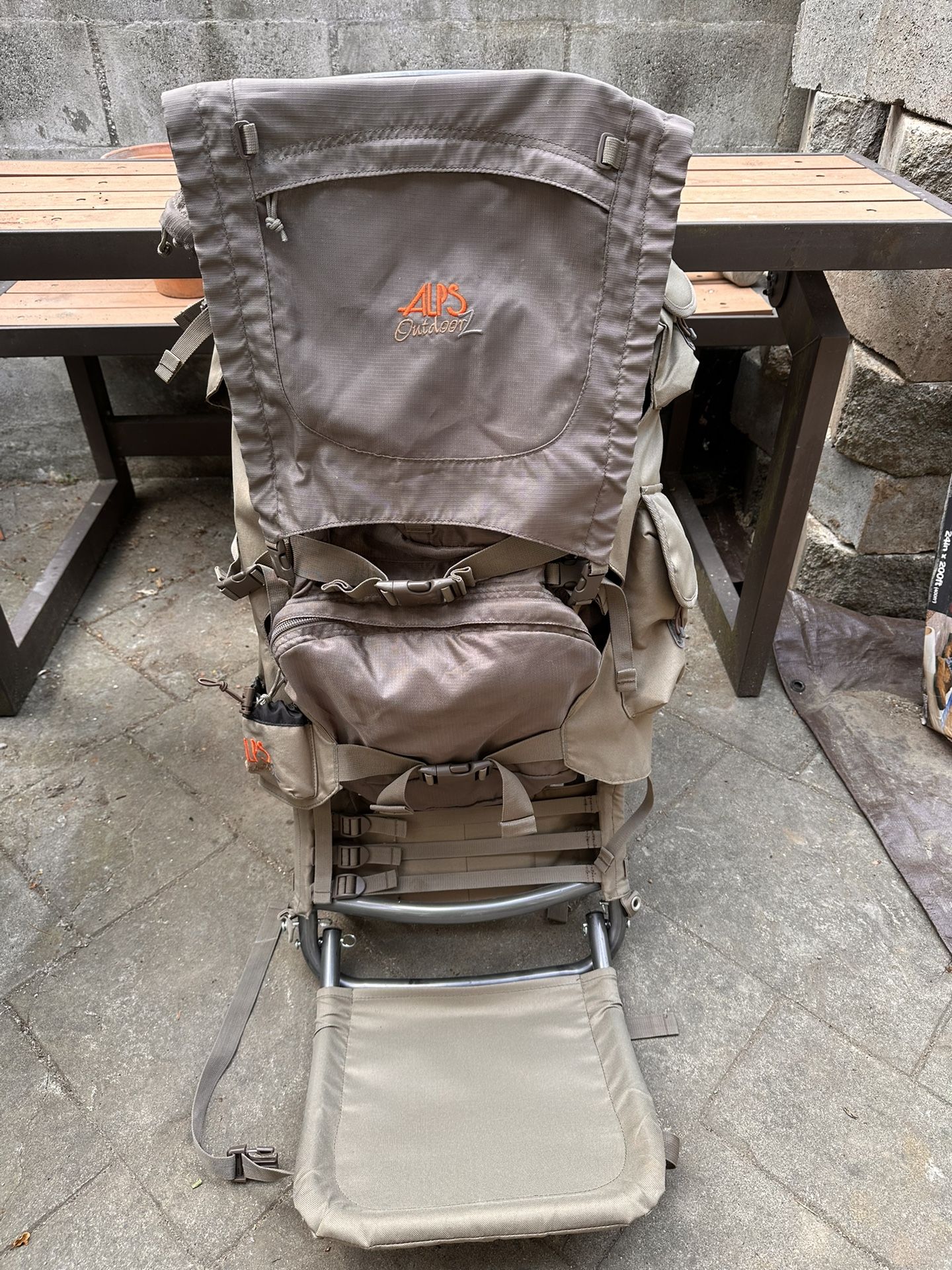 Alps Outdoorz Commander/Pack