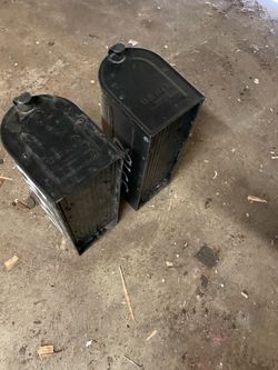 2 mail boxes