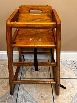 Wooden Restaurant High Chair
