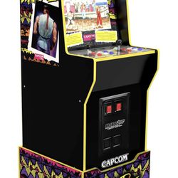ARCADE1UP Capcom Legacy Street Fighter II with Riser. 