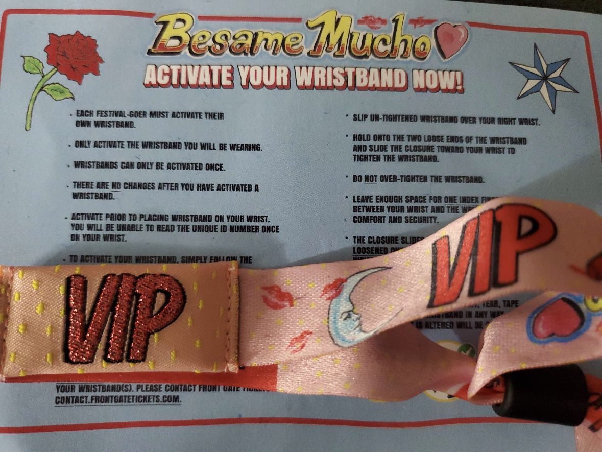 Bésame Mucho VIP Ticket