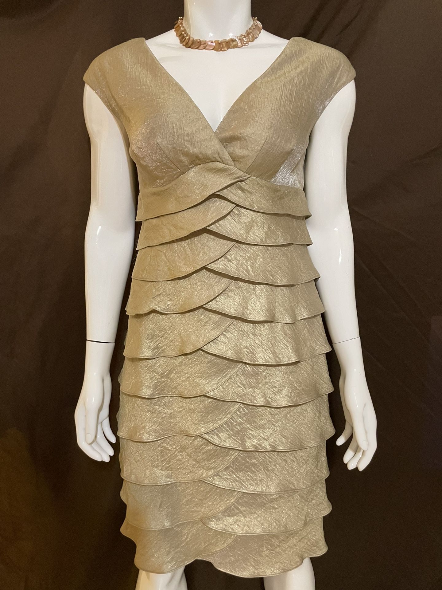 Jessica Howard Gold Dress Women’s Size 8