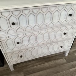 Dresser ( pick up ready )