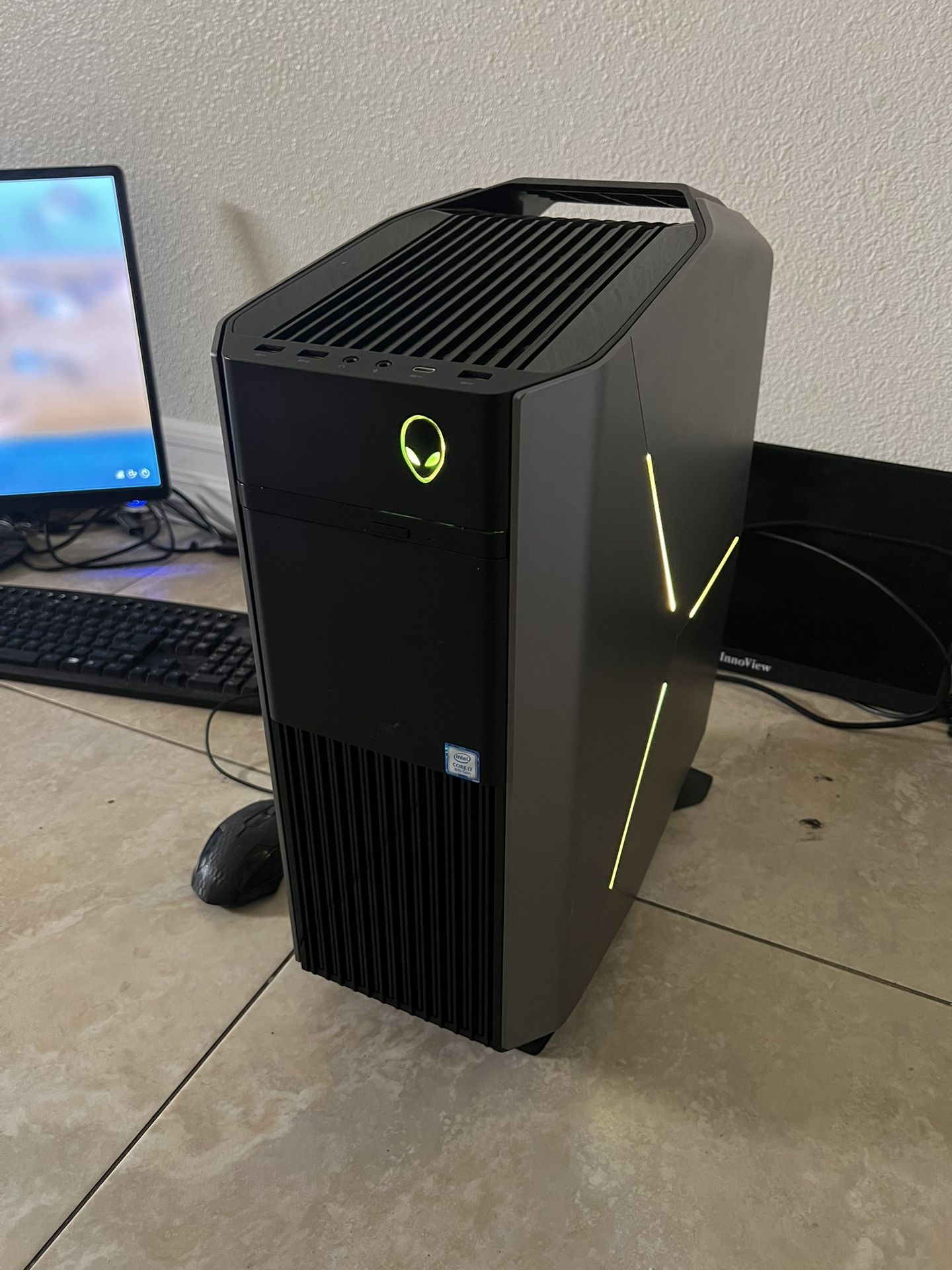 Alienware  Aurora R7 Desktop Intel Core i7 8700 GTX1070  WiFi windows 11