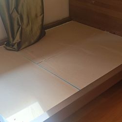 Free Queen Bedframe 