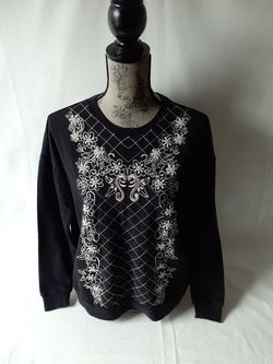 Forever 21 women's Floral embroidered long sleeve top size S