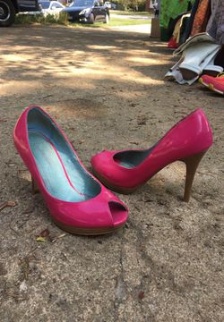 Charlotte Russe hot pink peep toe heels size 7