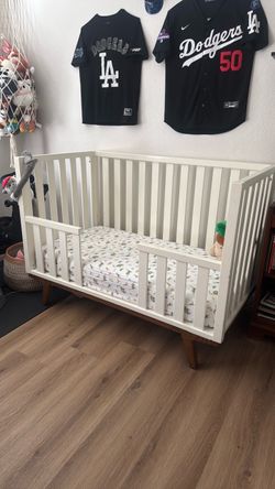 West elm crib & mattress included