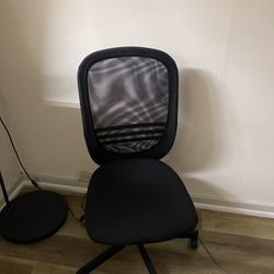 Black Office Chair (No Armrests)