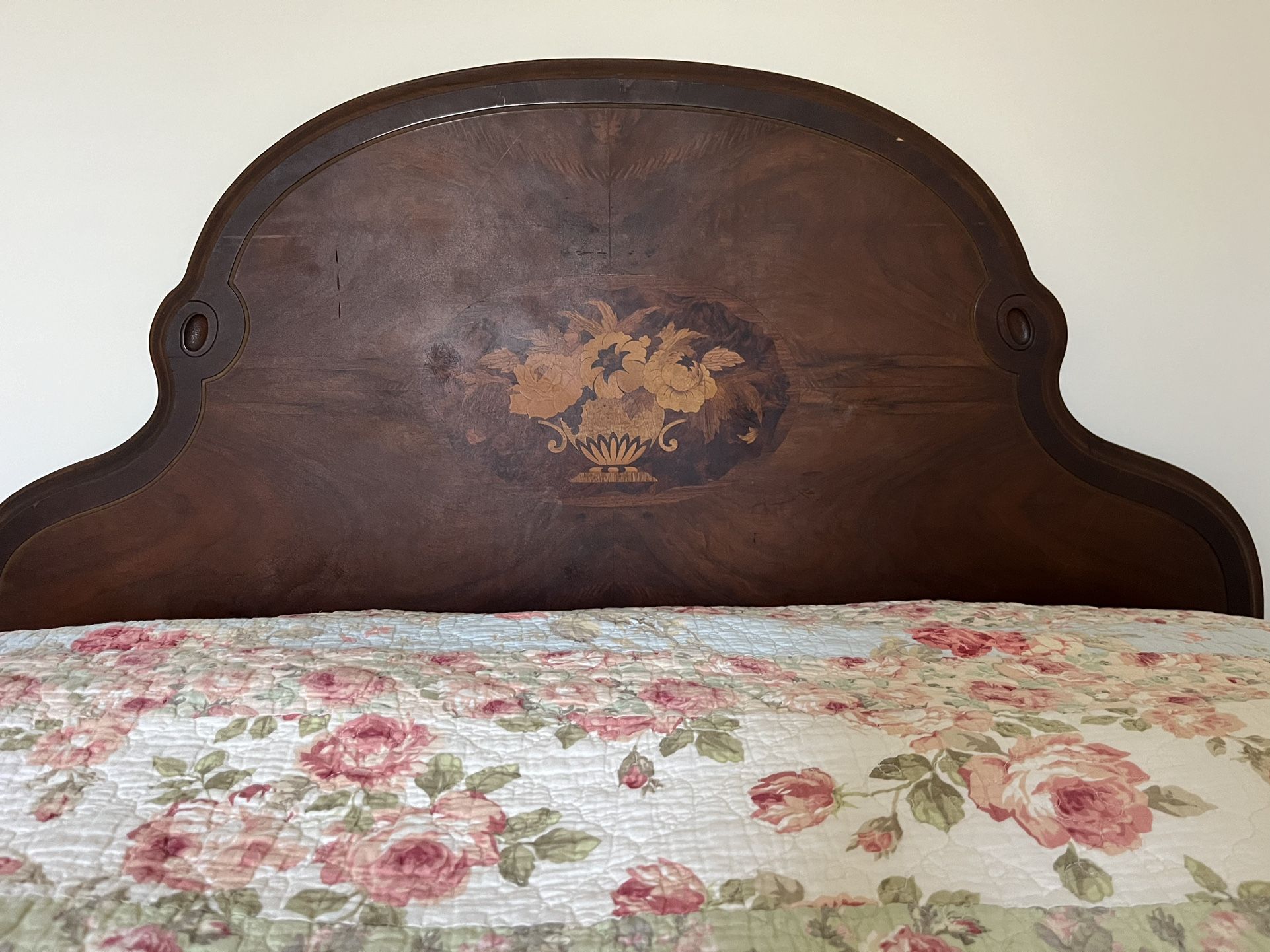 Antique Full Size Bed $65