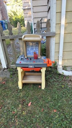 Kids tool shop