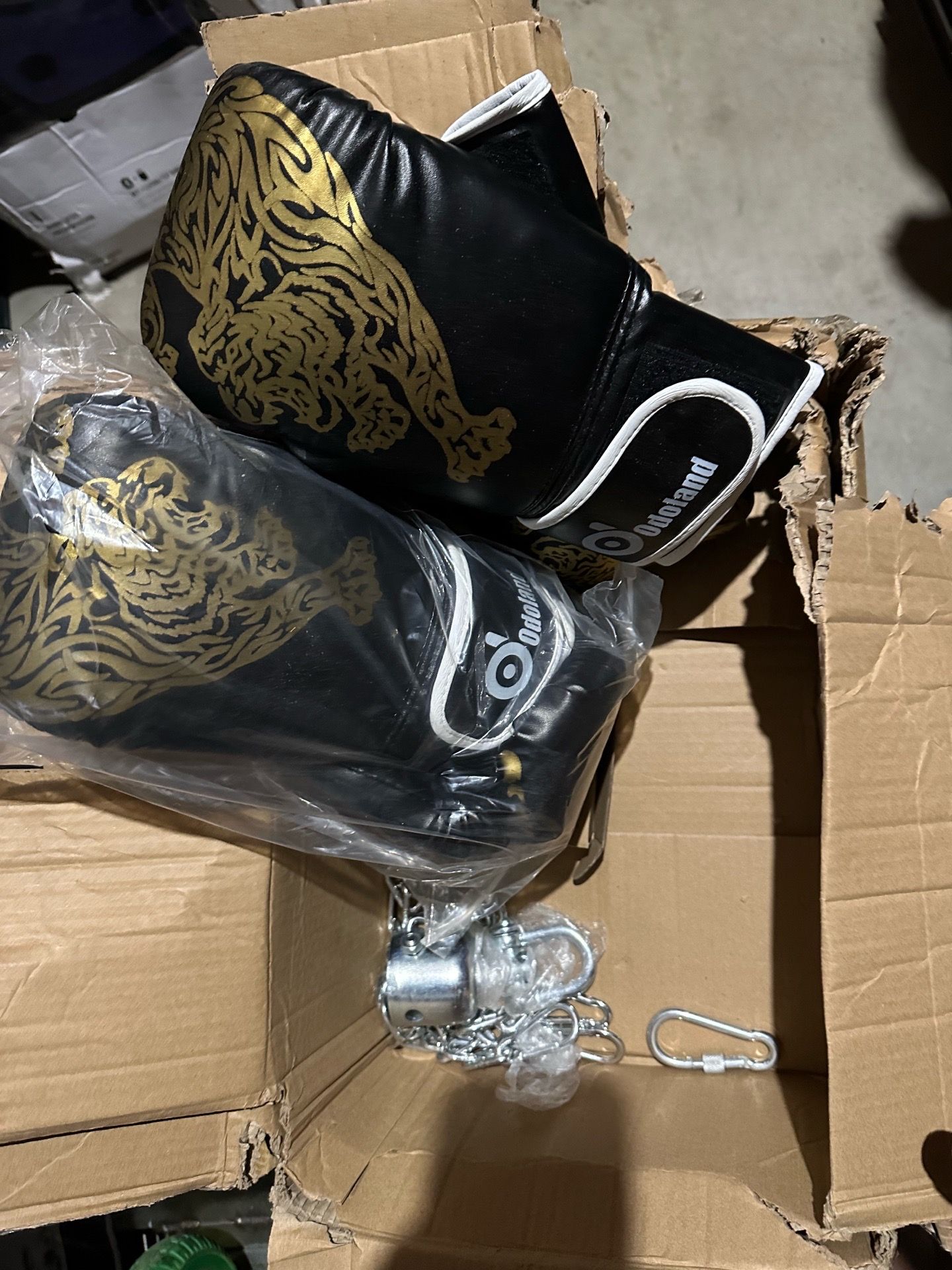 Odoland Punching Bag Boxing Gloves Set $20
