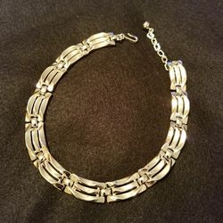 Vintage Trifari C silvertone choker necklace