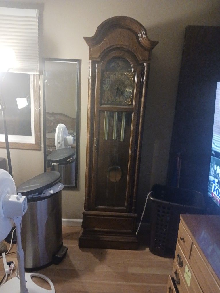 Grandfather Clock Works Great 