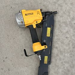 DEWALT Pneumatic 21-Degree Collated Corded Framing Nailer