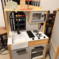 Kids Play Kitchen 