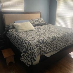 KING SIZE BED FRAME WITH SLATS & BOX SPRING (NO MATTRESS)