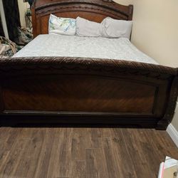 King Mattress And Bedframe