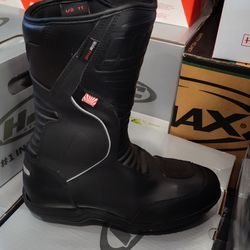 Motorcycle boots brand new size 11