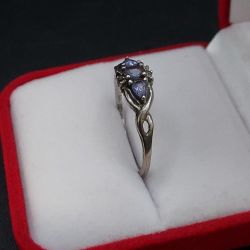 10k Tanzanite Diamond  Ring