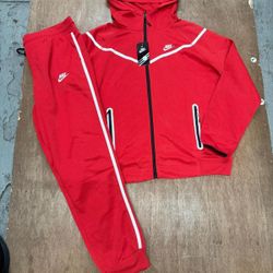 Nike Tech Sweatsuits ( M, L )