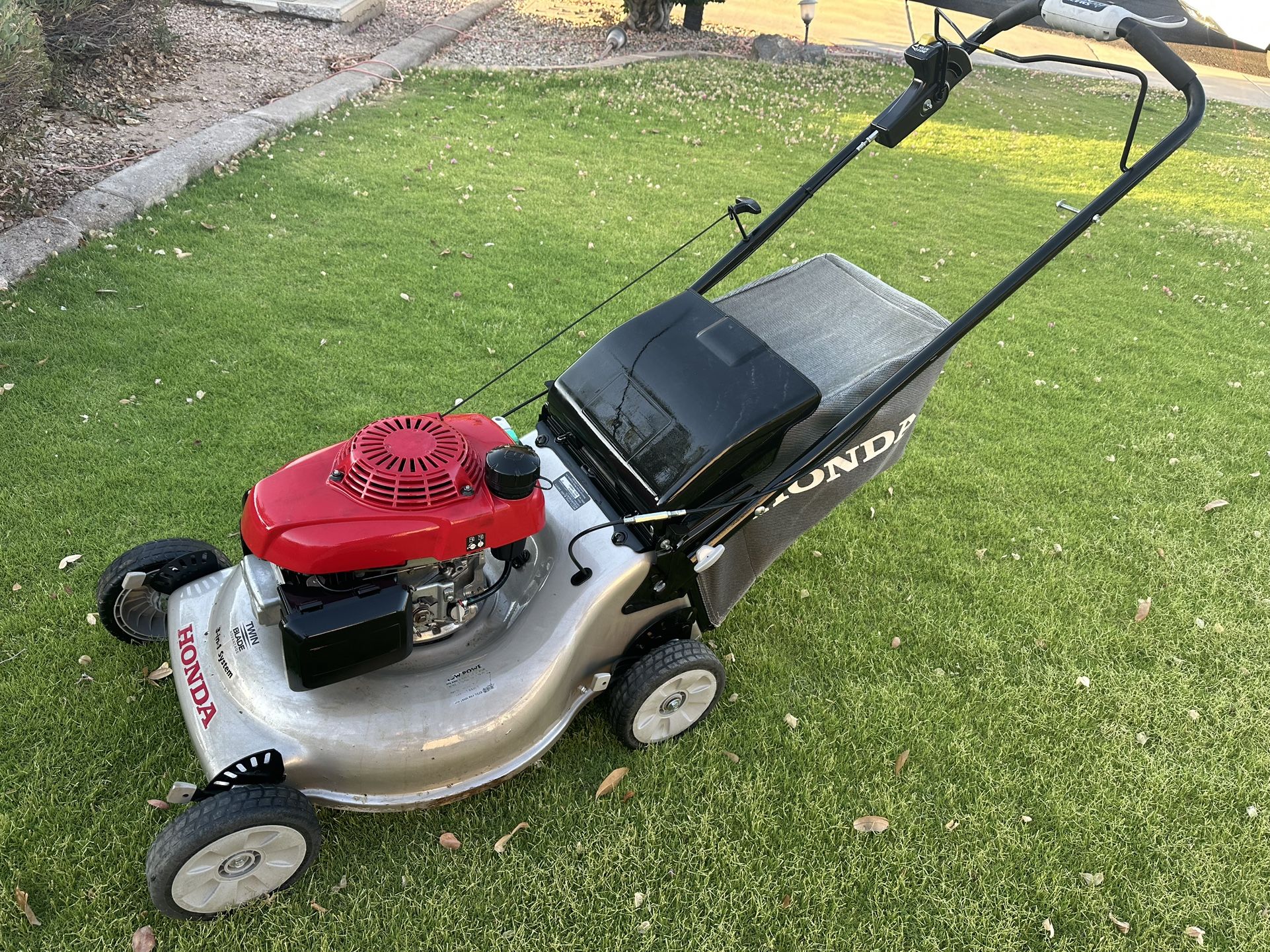 Honda HRR216