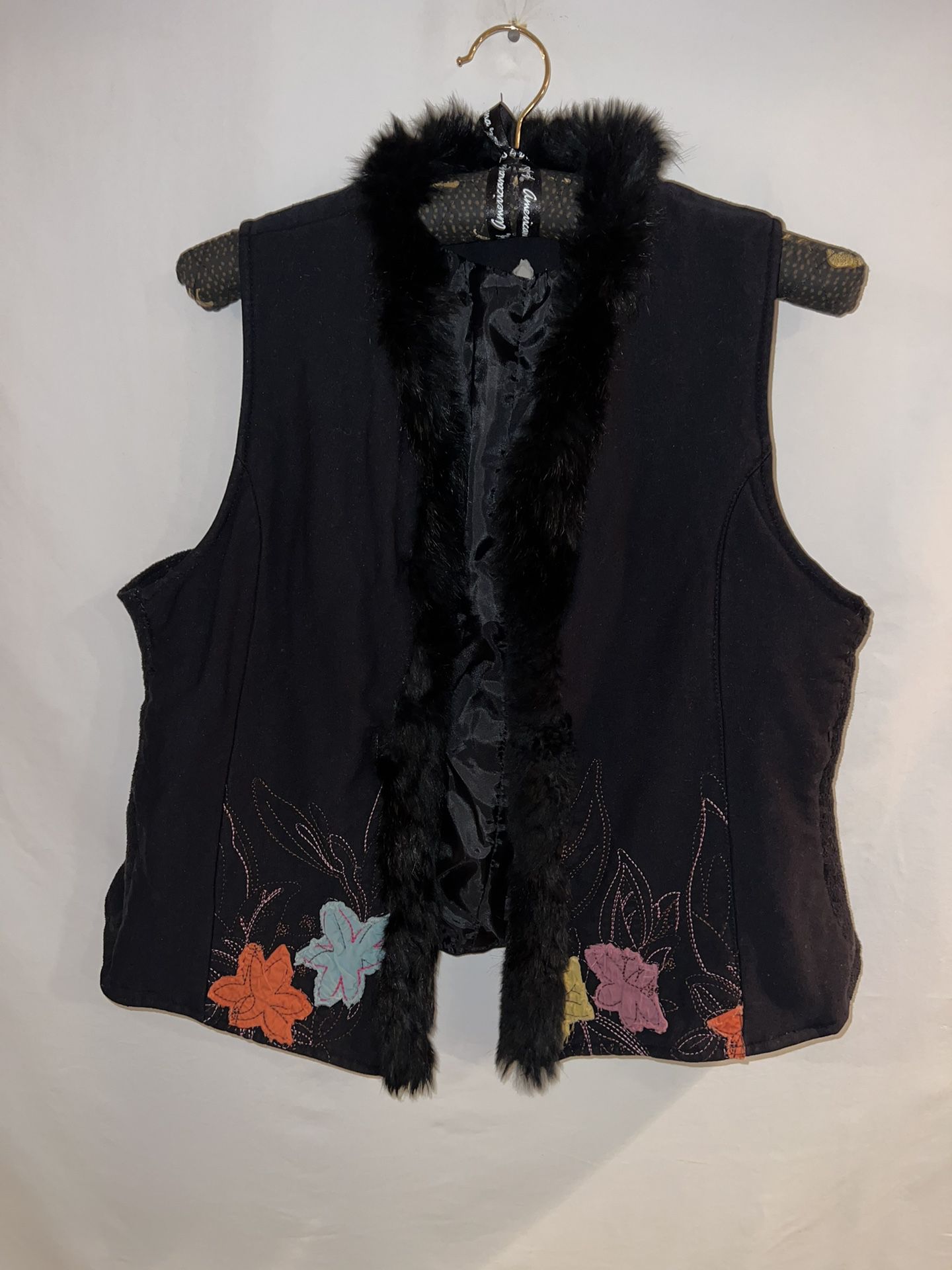 Ladies size Small adorable floral embroidered accents suede & fur vest 