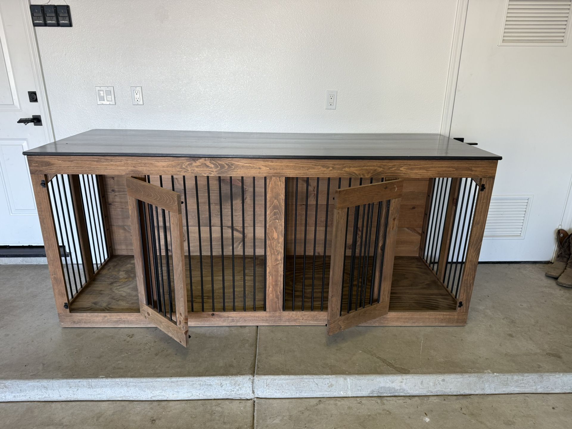 Large Furniture Style Dog Crate 