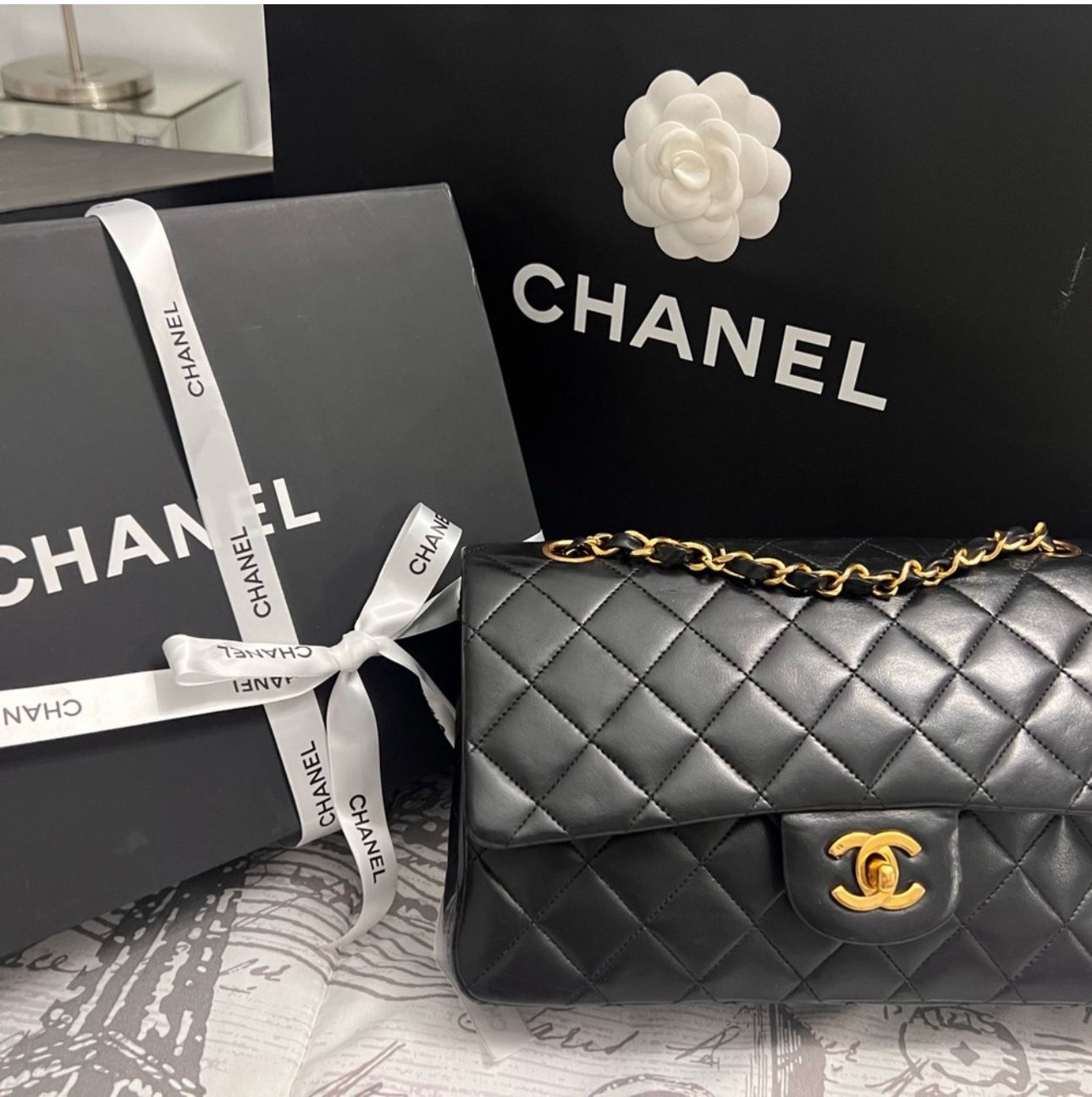 CHANEL Classic Double Flap Medium Black Lamb ⚪️⚪️24K!
