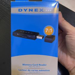 Dynex USB 2.0, 7-in-1 Memory Card Reader