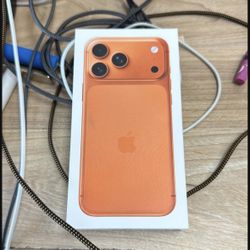 iPhone 17 Pro Max 256gb Orange & Silver
