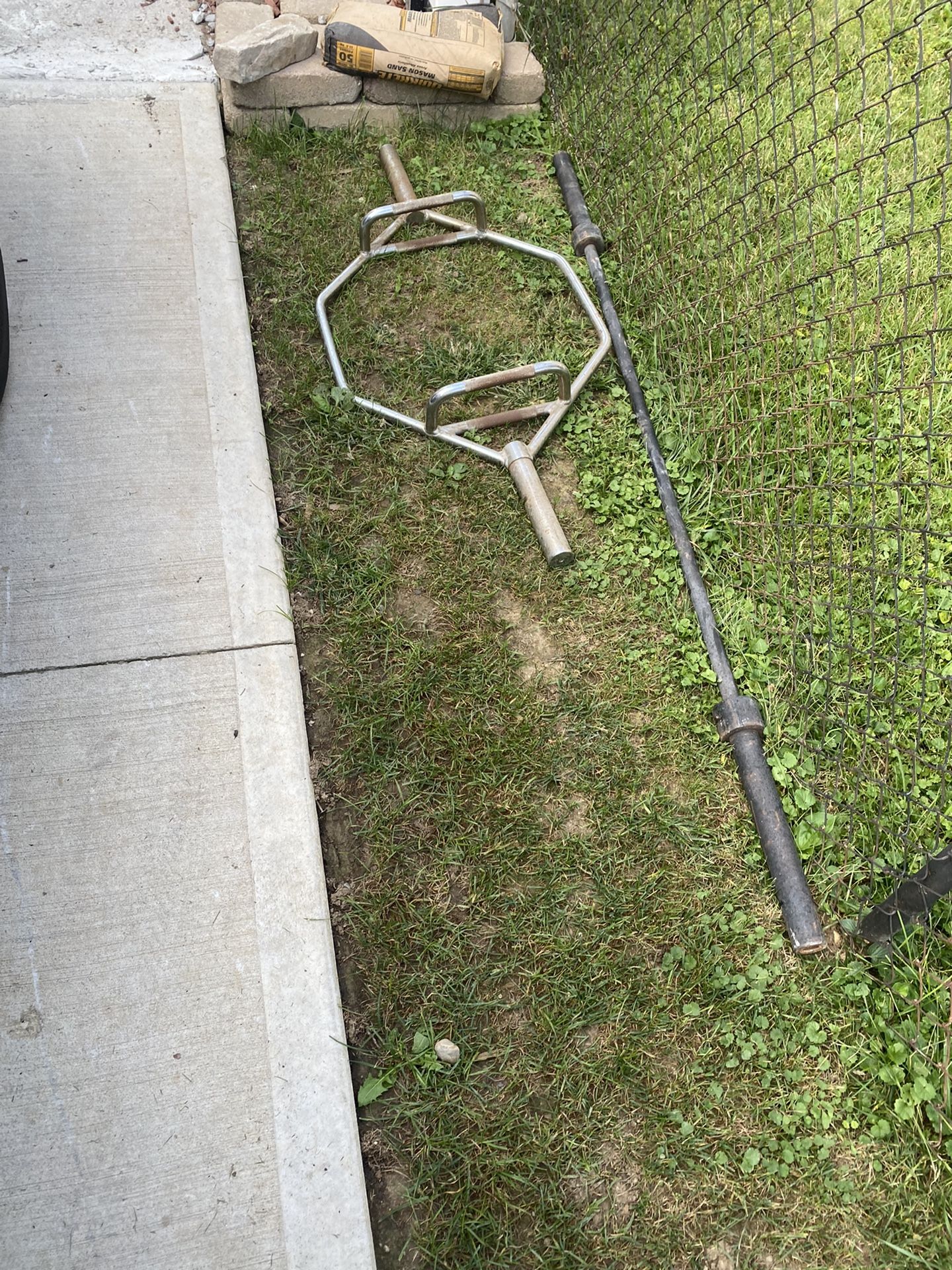 Weight lifting equipment