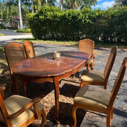 Wood Dinning Table With 6 Chairs
