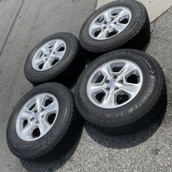 4 — 245/70r17 5x5 5x127 Stock Jeep Grand Cherokee Wrangler JK JL Wheels Rims 80% Treads Tires!!!!!