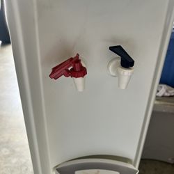 Water dispenser 
