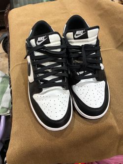 BEAUTIFUL NIKE TENNIS SHOES SIZE 11.5 GOOD CONDITION