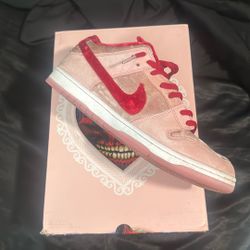 Nike SB Strange Love