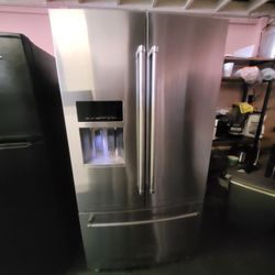 Refrigerator Kitchen Aid 
