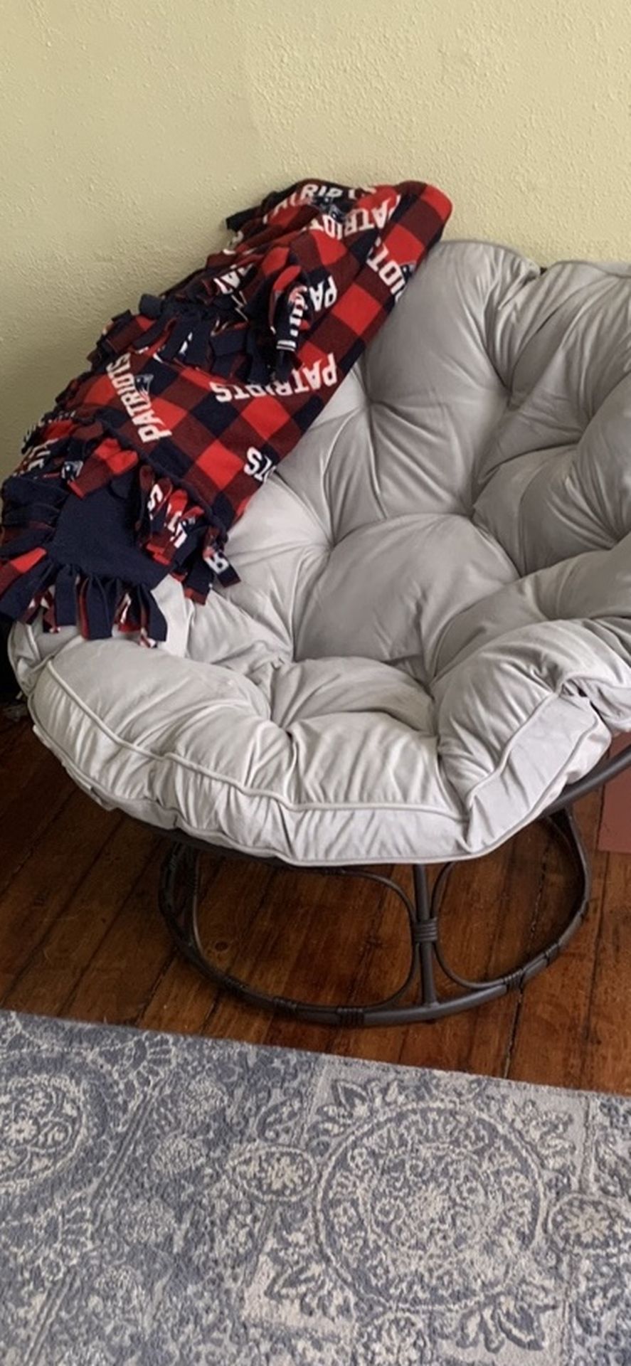 Papasan chair