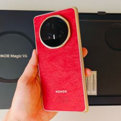Honor Magic V6
