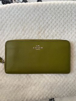 Coach Olive Green Pebbled Leather Accordion Zip Wallet